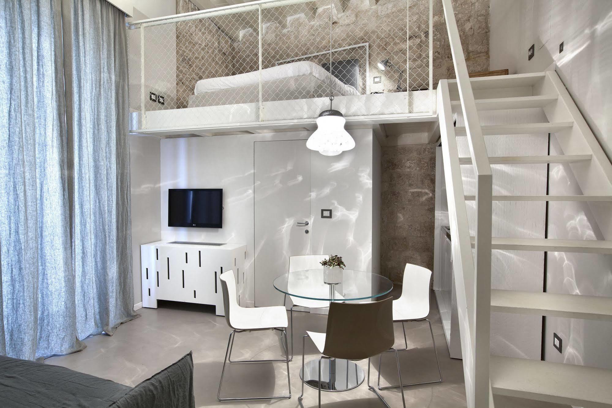 Aparthotel Palazzo Calò Bari Esterno foto