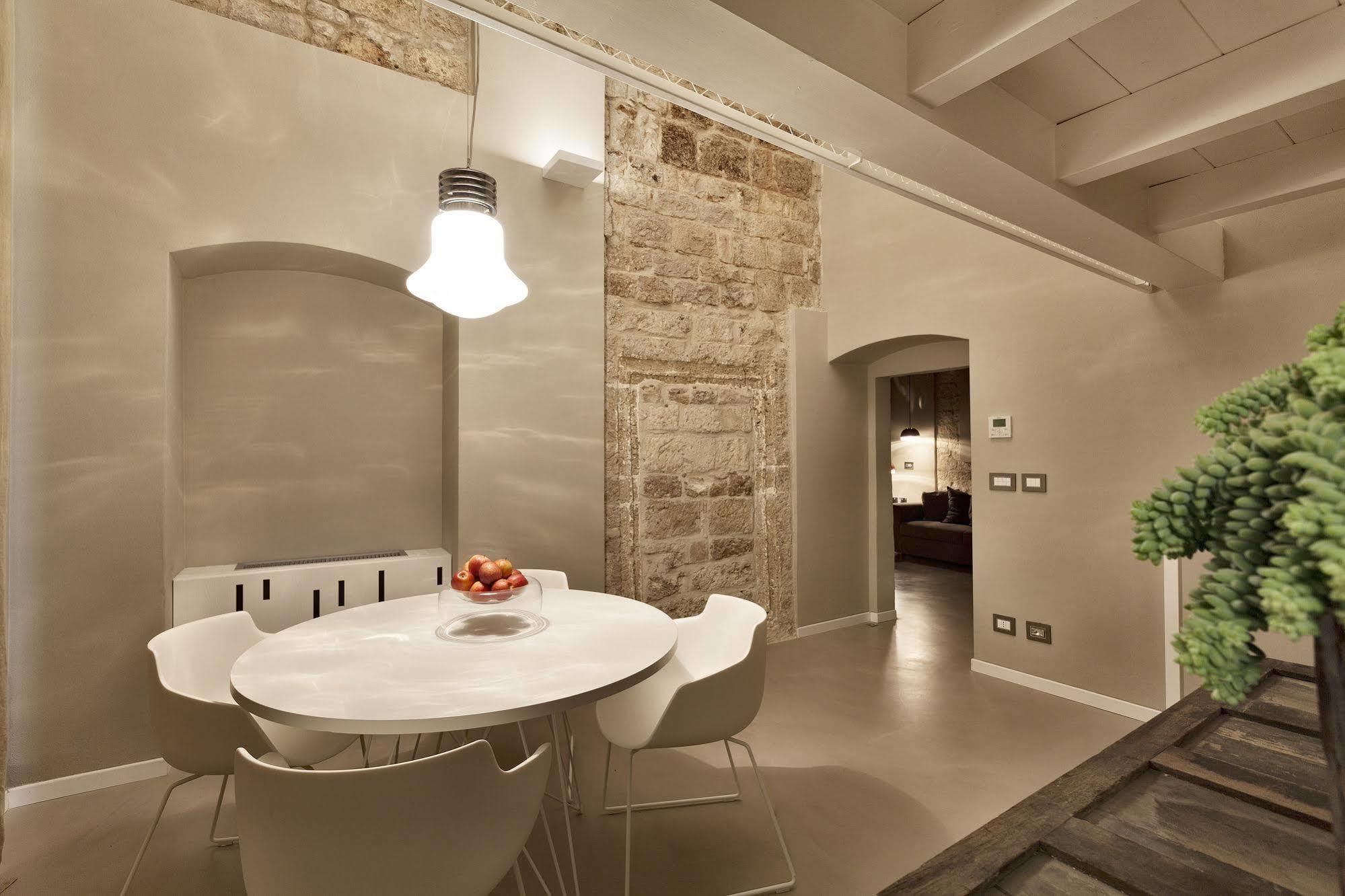 Aparthotel Palazzo Calò Bari Esterno foto